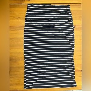 My bump navy & pink maternity skirt size medium